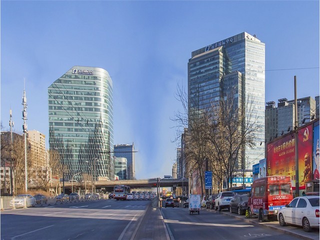 铝药桶冲压机器人制造